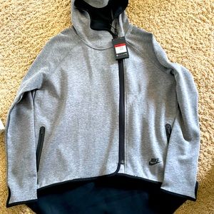 Women’s Nike tech fleece cape hoodie